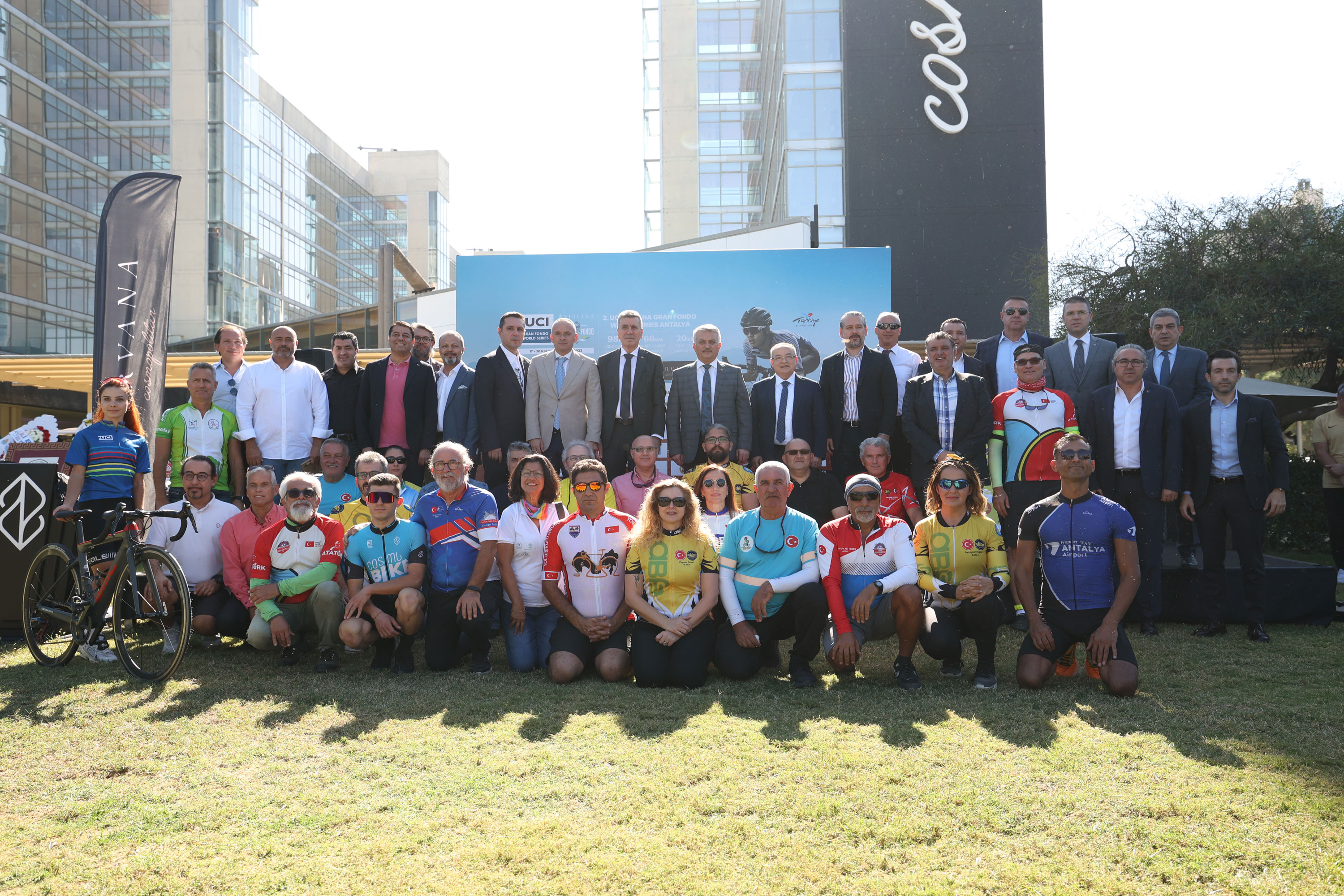 UCI Nirvana Gran Fondo World Series Antalya 2022'nin Lansman Toplantısı Nirvana Cosmopolitan'da Gerçekleştirildi